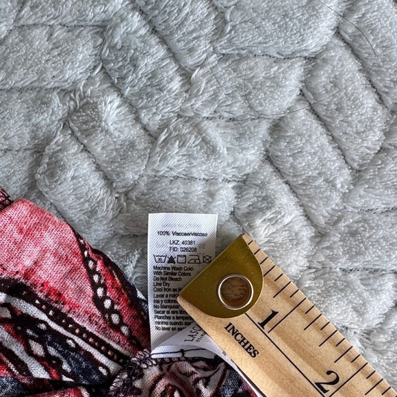 NWT LASCANA Women's Vibrant Red and Black Pants Side Pockets - Picture 7 of 7